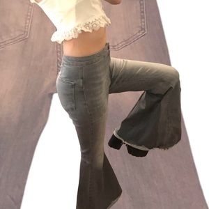 FREE PEOPLE WOMEN'S JUST FLOAT ON CLOUDY INDIGO FLARE JEANS | size 27|